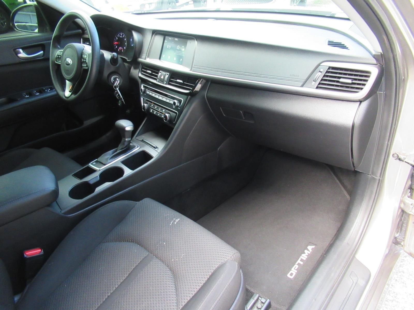 Used 2018 Silver Kia LX image 11