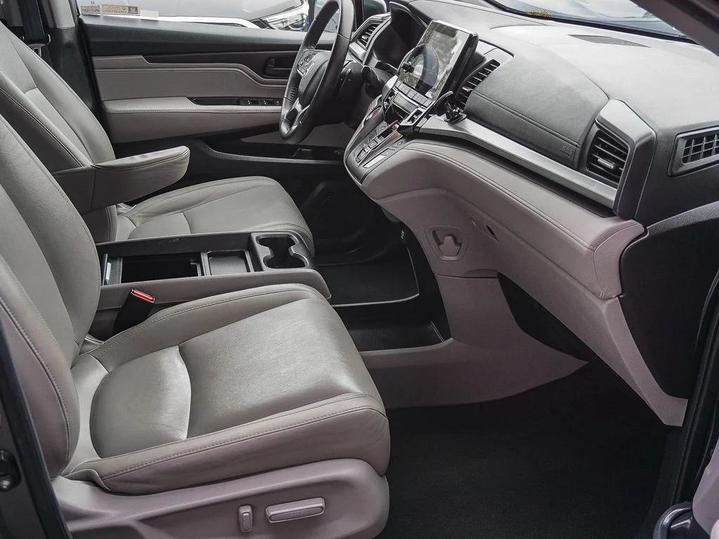 Used 2018 Gray Honda EX-L image 13