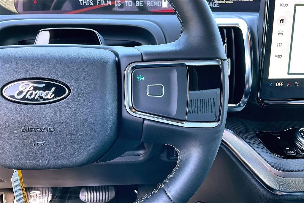 New 2026 White Ford MAX Platinum® image 19