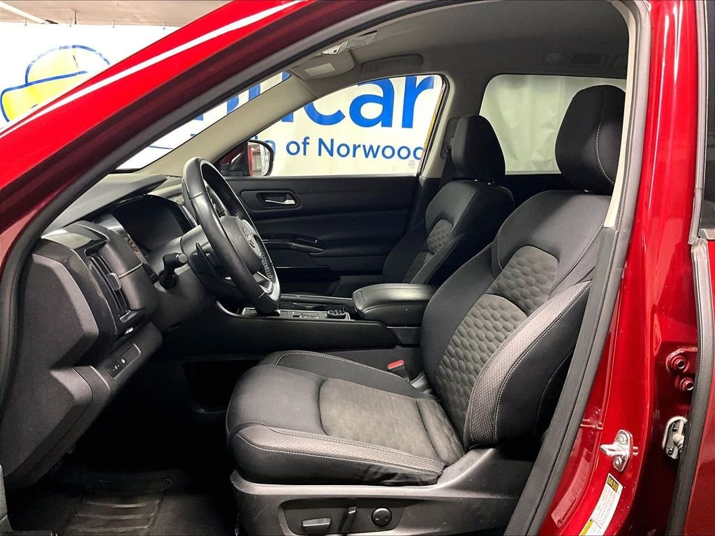 Used 2022 Red Nissan SV image 10
