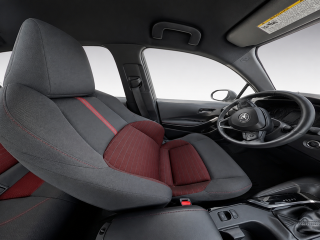 Used 2025  Toyota SE image 9