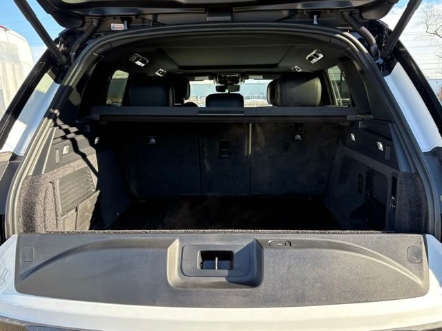 2025 Land Rover Range Rover SE - Photo 38