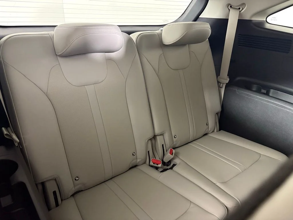 New 2026 Black Kia S image 18