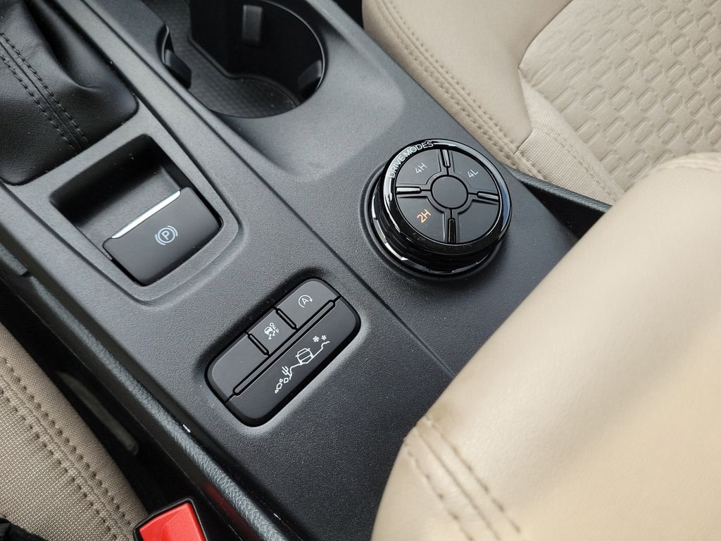 Used 2024 Red Ford XLT image 35
