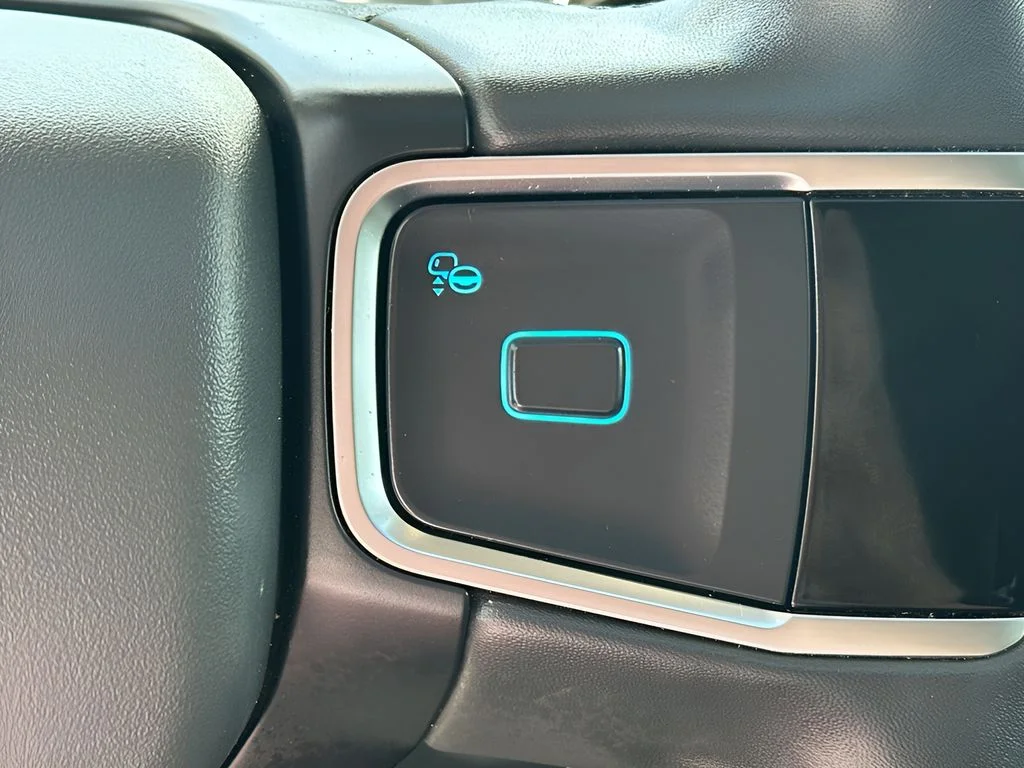 Used 2025 White Ford Active image 38