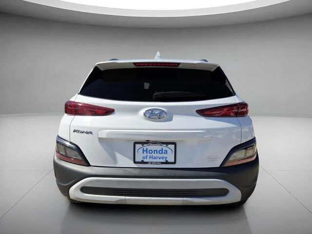 Used 2023 Lunar White Hyundai SEL image 4