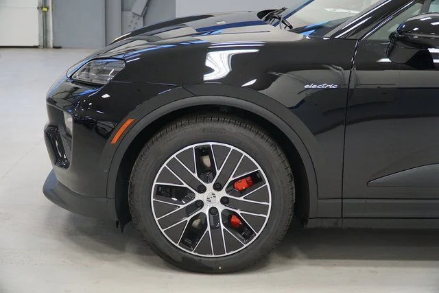 2026 Porsche Macan S - Photo 16