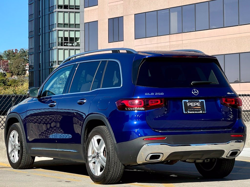Used 2023 Blue Mercedes-Benz GLB 250 image 4