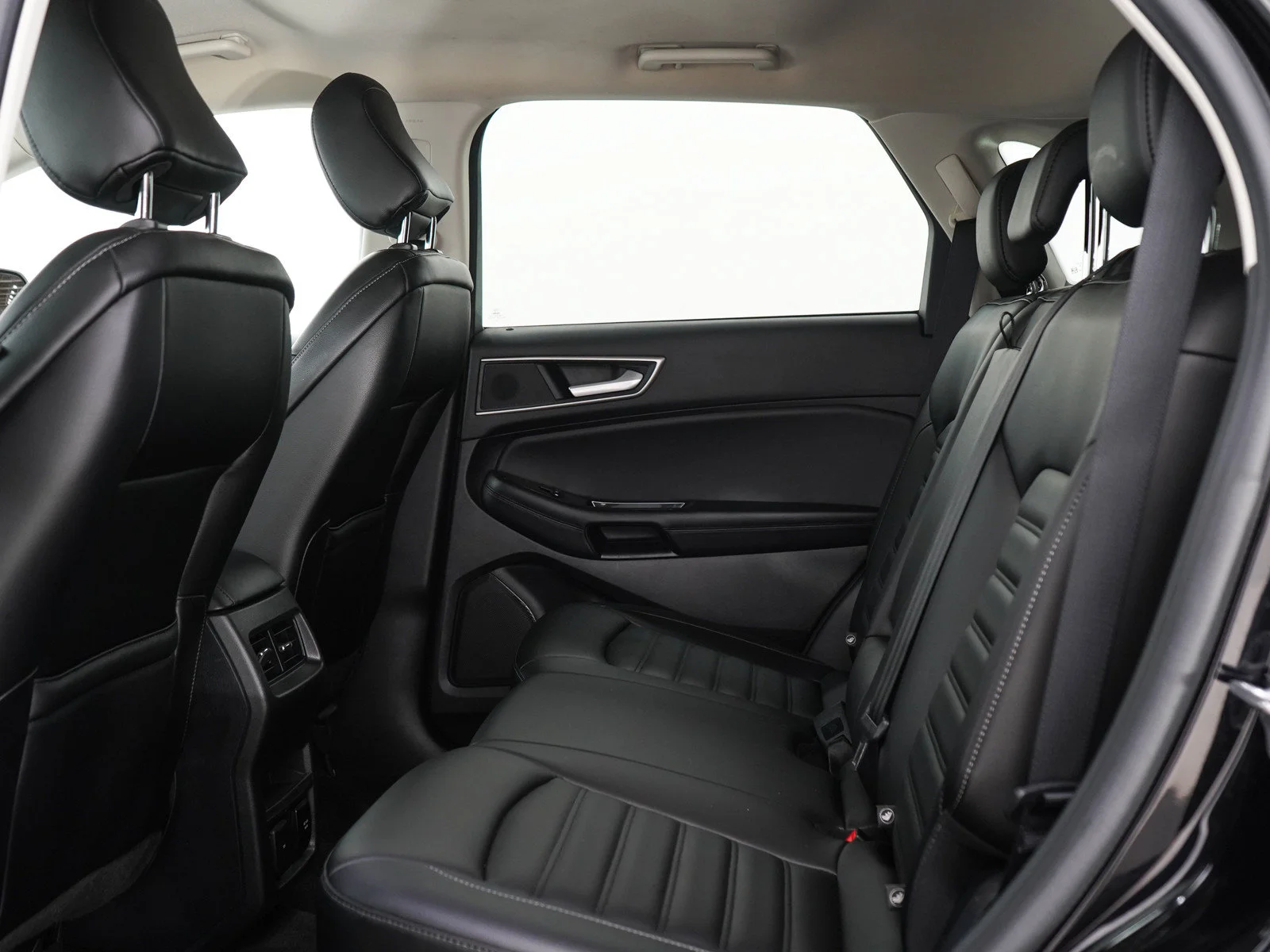 Used 2020 Black Ford SEL image 15