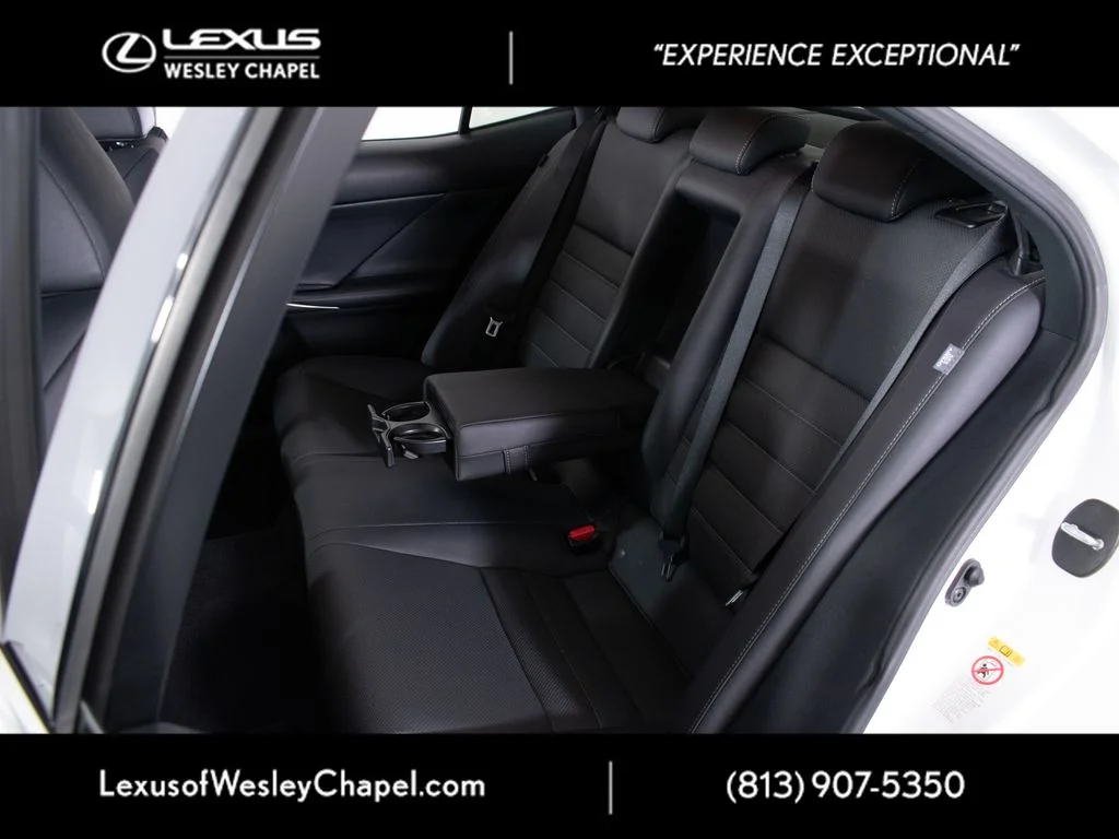 Used 2018 White Lexus 350 image 24