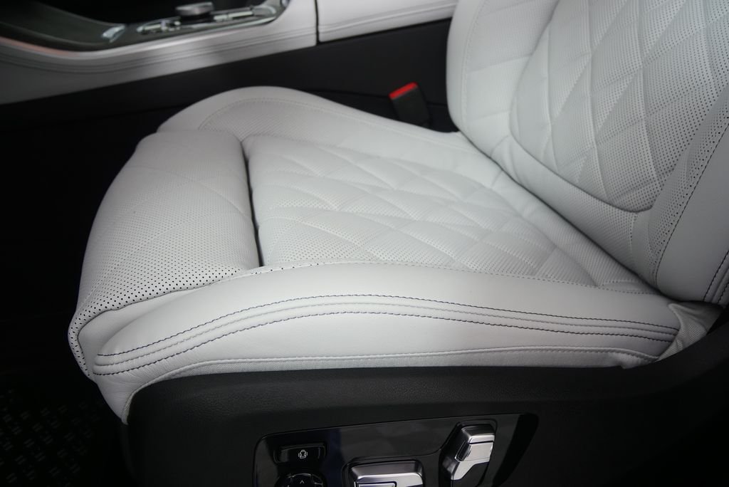 New 2026 Brooklyn Grey Metallic BMW xDrive50e image 9