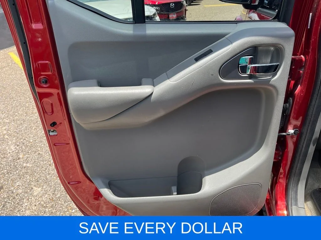 Used 2015 Red Nissan SV image 14