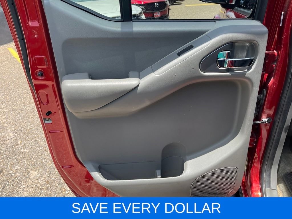 Used 2015 Red Nissan SV image 14
