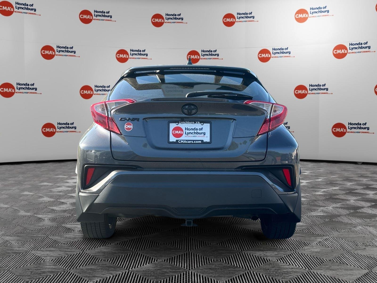 Used 2022 Magnetic Gray Metallic Toyota XLE image 4