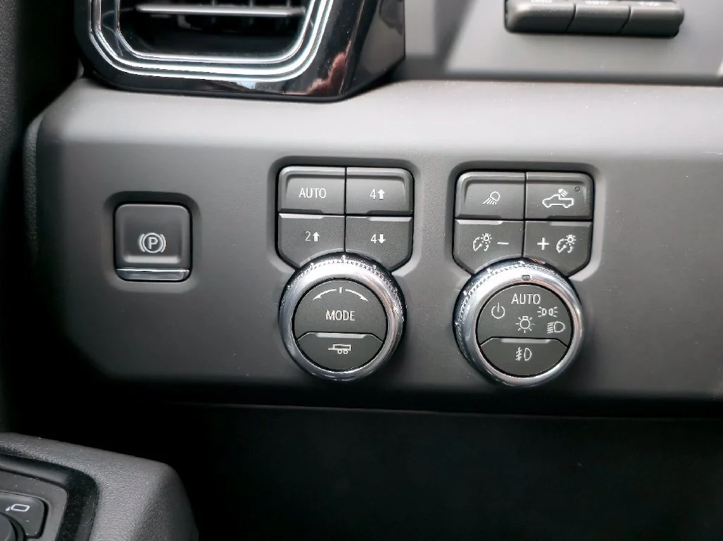 2026 GMC Sierra 2500HD AT4 - Photo 18