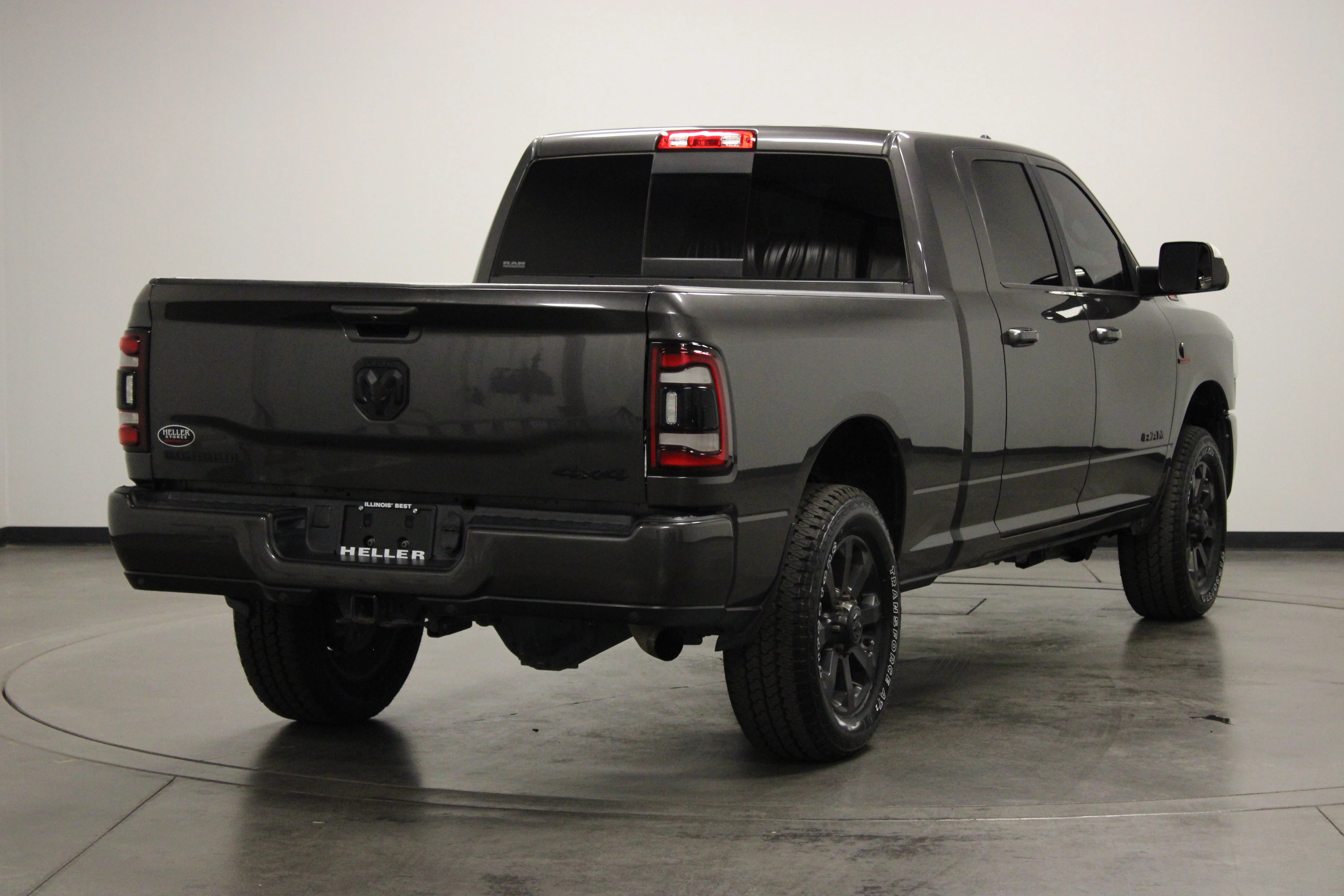 Used 2022 Granite Crystal Metallic Clearcoat Ram Big Horn image 8