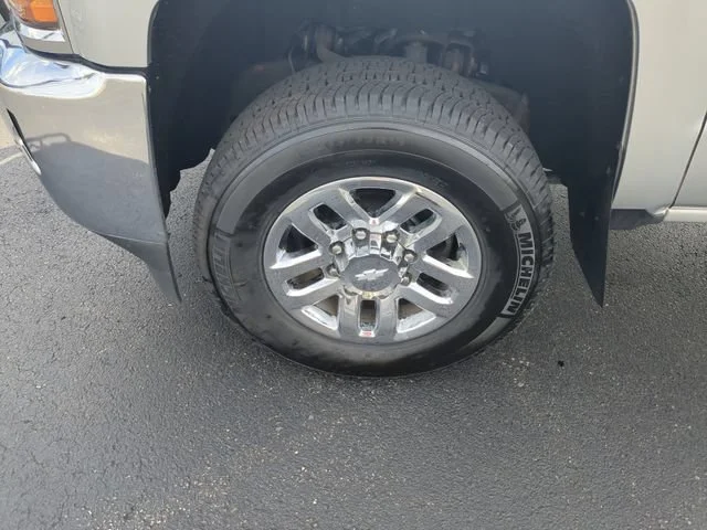 Used 2018 SILVER ICE METALLIC Chevrolet LTZ image 41