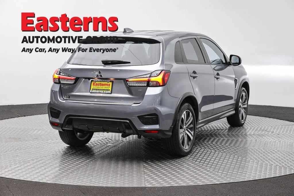 Used 2022 Silver Mitsubishi 2.0 SE image 5