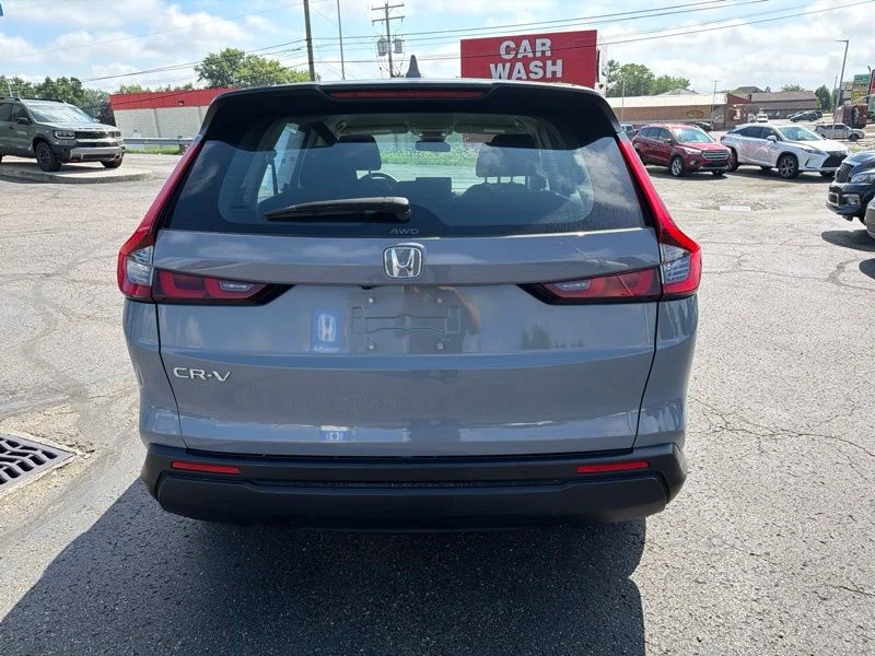Used 2024  Honda LX image 6