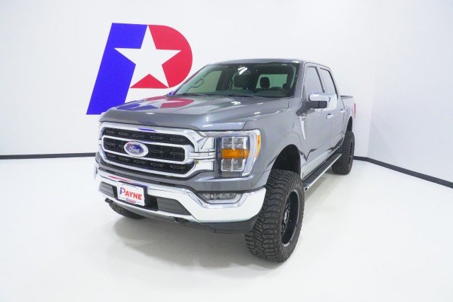 Used 2022 GREY Ford XLT image 1