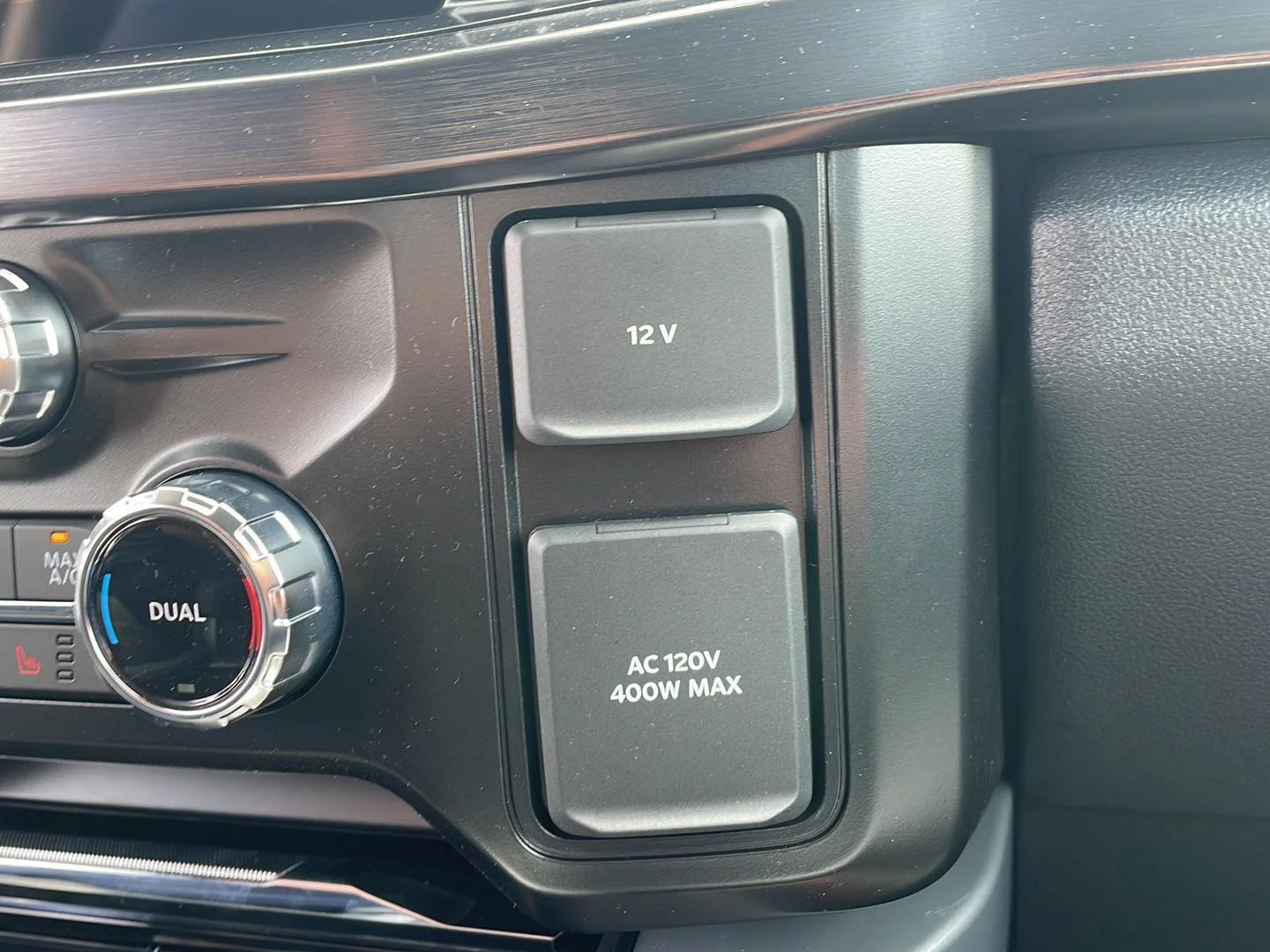 New 2026 Agate Black Metallic Ford LARIAT image 25