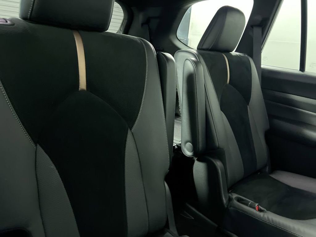 Used 2024  Toyota MAX Platinum image 30