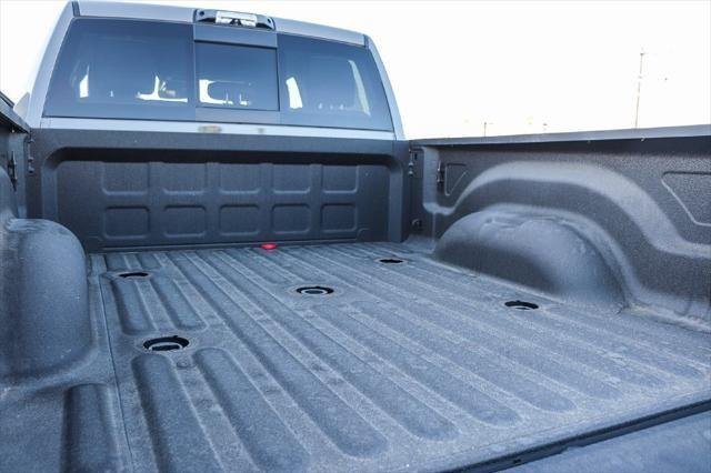 New 2026 Ceramic Gray Clear-Coat Exterior Paint RAM LARAMIE image 28