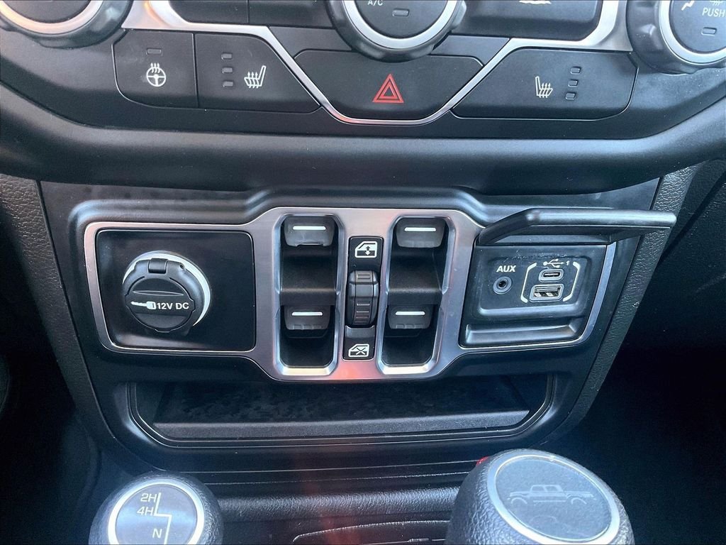 Used 2020 Black Jeep Sport image 12