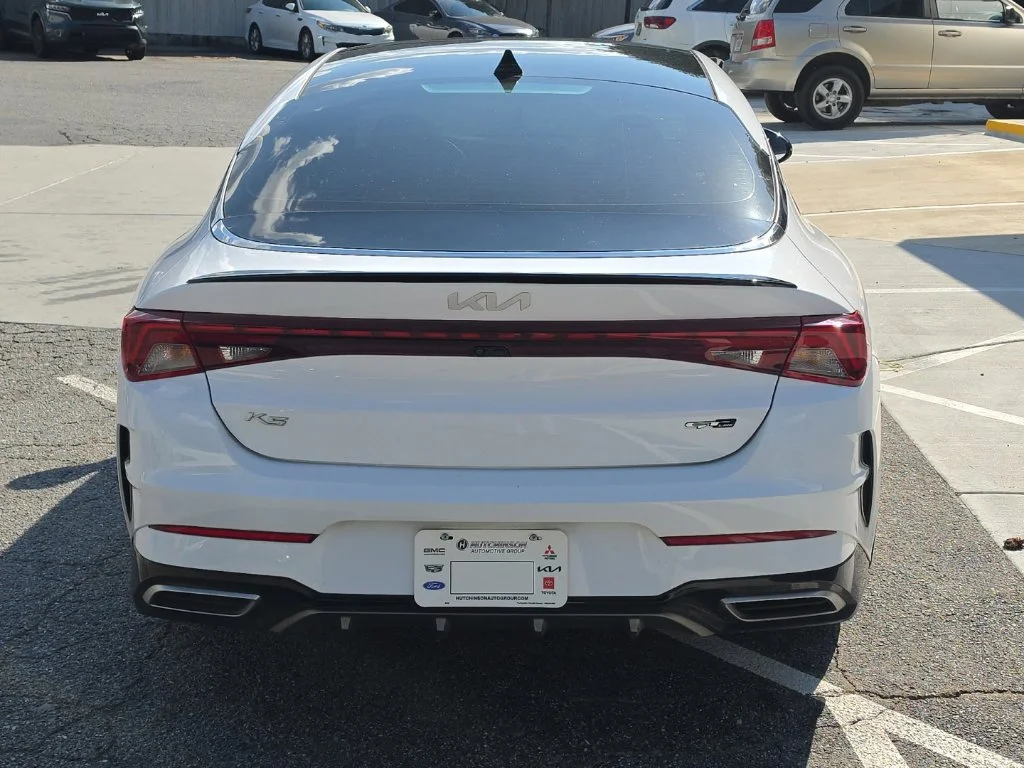 Used 2022 White Kia GT-Line image 6