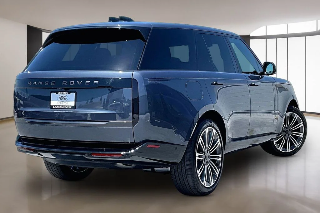 2026 Land Rover Range Rover SE - Photo 6