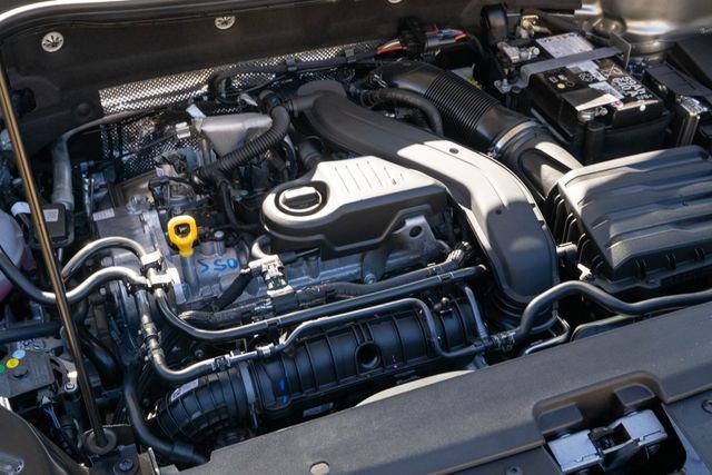 2025 Volkswagen Taos SEL - Photo 32