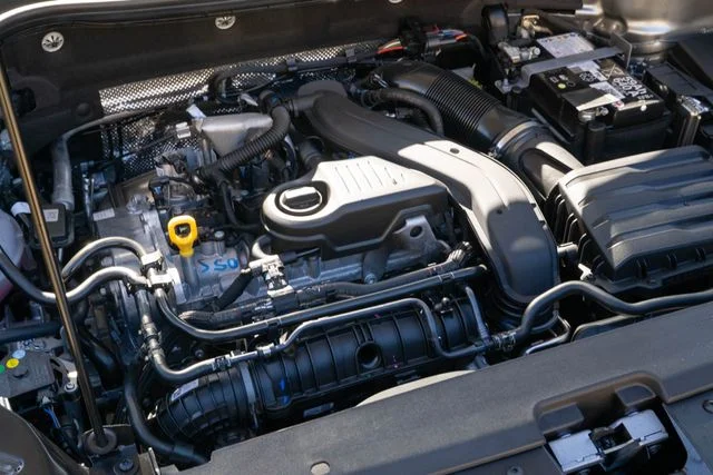 2025 Volkswagen Taos SEL - Photo 32