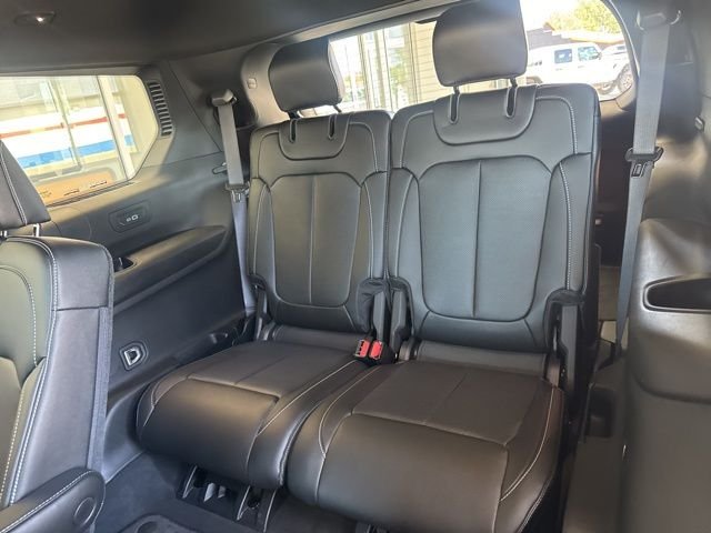 Used 2025 Metallic Jeep Limited image 17