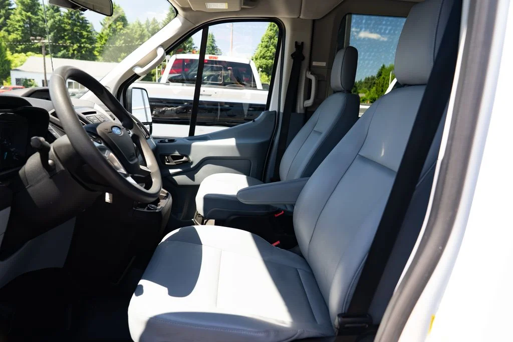 Used 2018 White Ford XL image 18