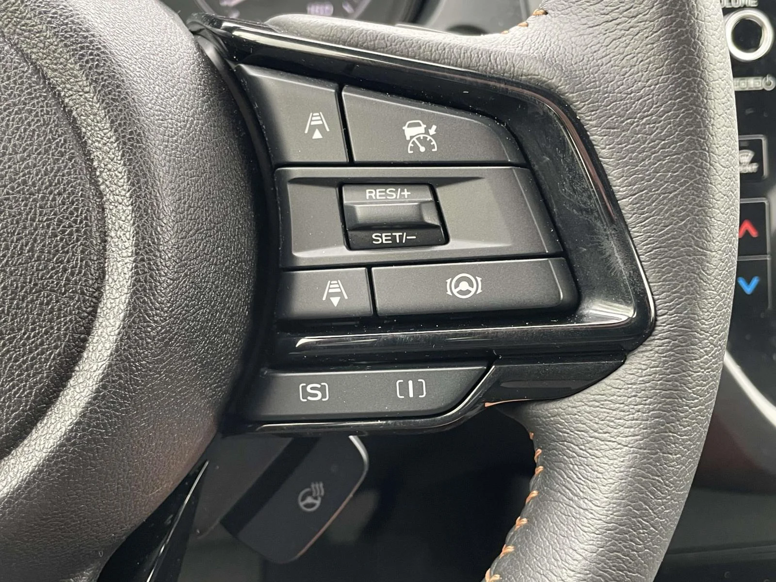 Used 2025 Crystal Black Silica Subaru Touring image 11