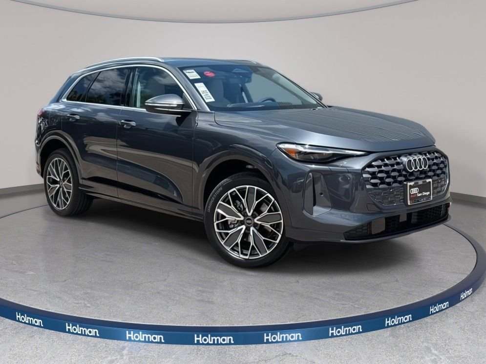 2025 Audi Q5 40 Premium Plus's photo