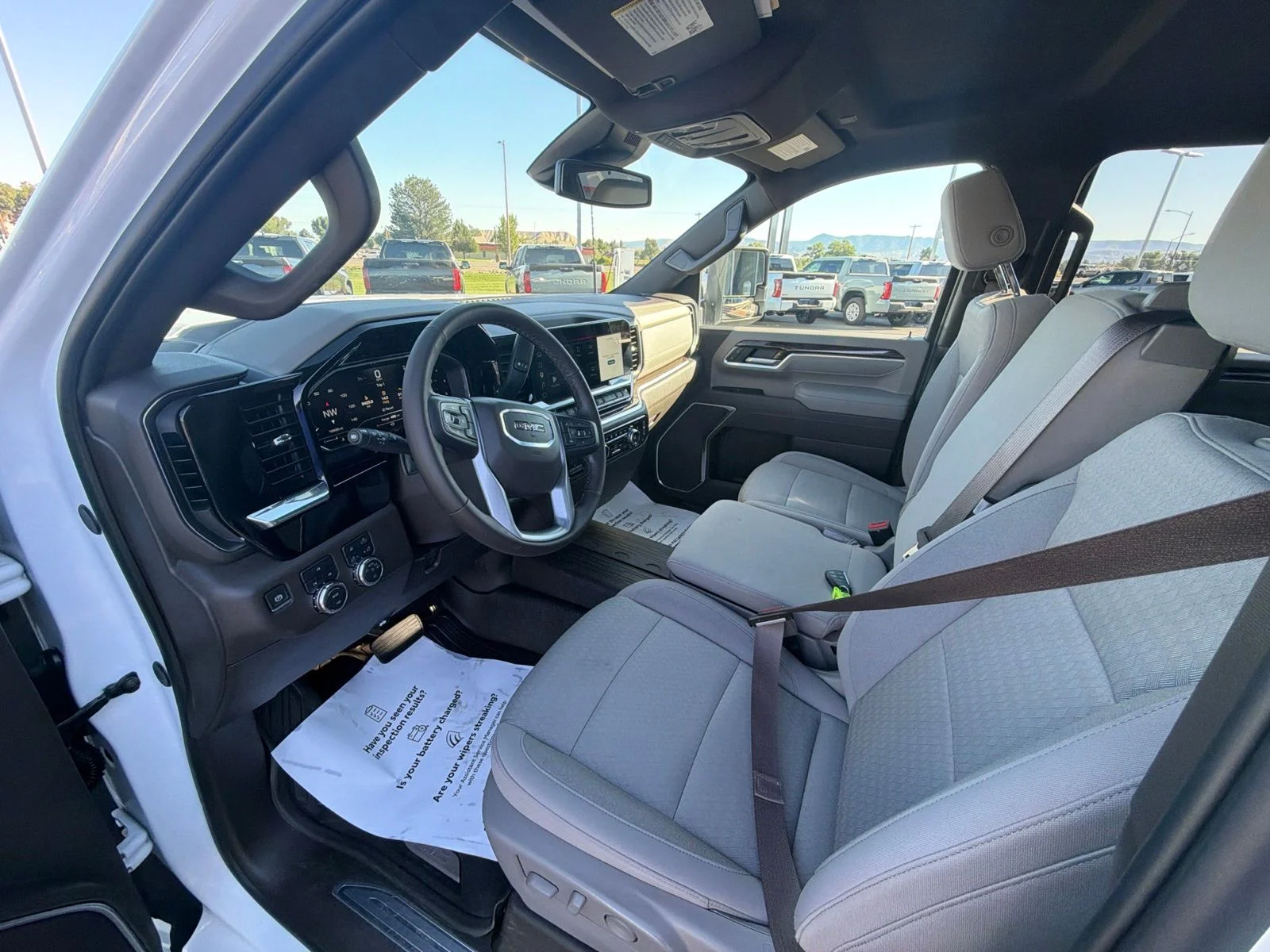 Used 2025 White GMC SLE image 15