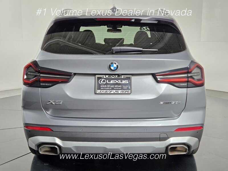 Used 2024 Gray Metallic BMW sDrive30i image 5