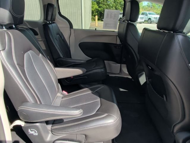 Used 2024 Silver Chrysler Touring L image 28