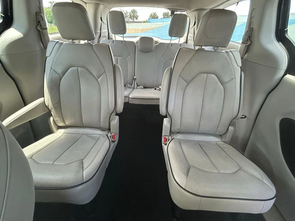Used 2021 Gray Chrysler Limited image 13