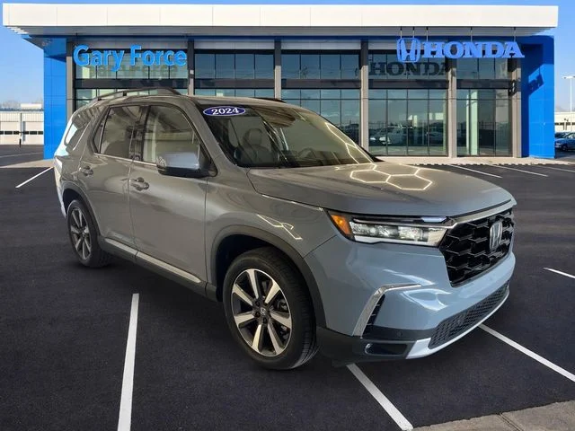 2024 Honda Pilot Touring AWD's photo