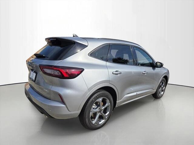 Used 2024 Iconic Silver Ford ST-Line image 5