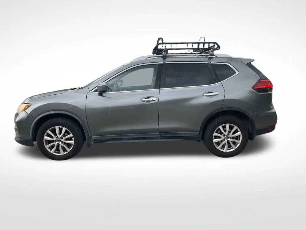 Used 2017 Gun Metallic Nissan SV image 8