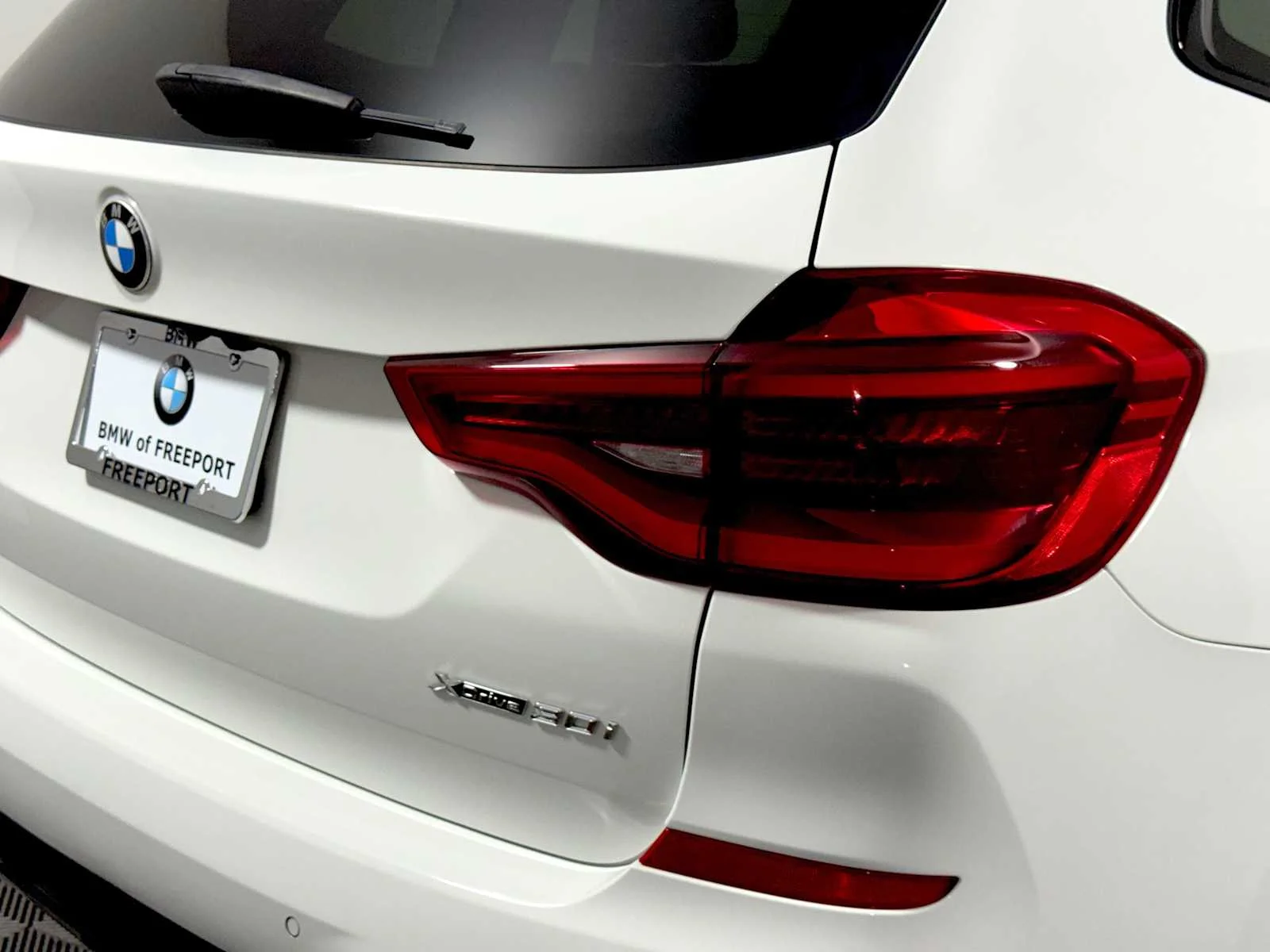Used 2019 Alpine White BMW xDrive30i image 28