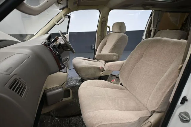 Used 1999 White Toyota Limited image 19