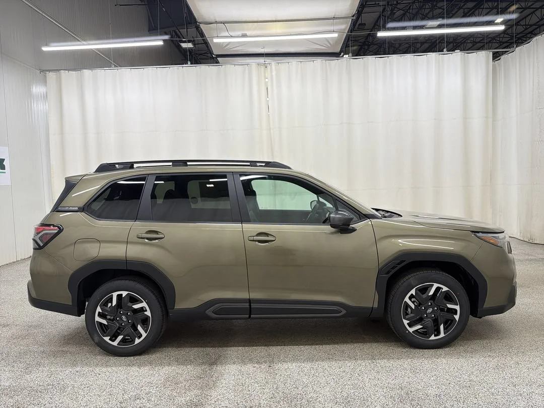 New 2026 Autumn Green Metallic Subaru Limited image 5