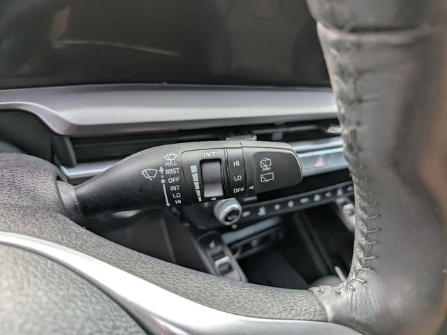 Used 2024 Silver Kia S image 32