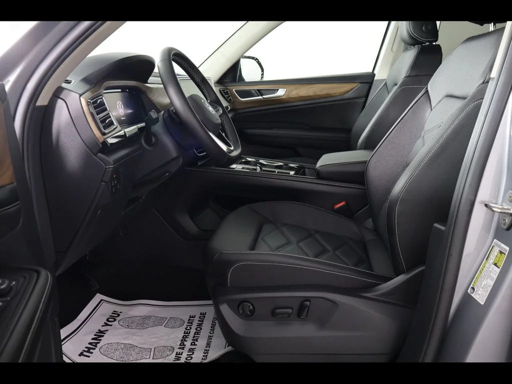 New 2026 Silver Volkswagen SE w/Technology image 13