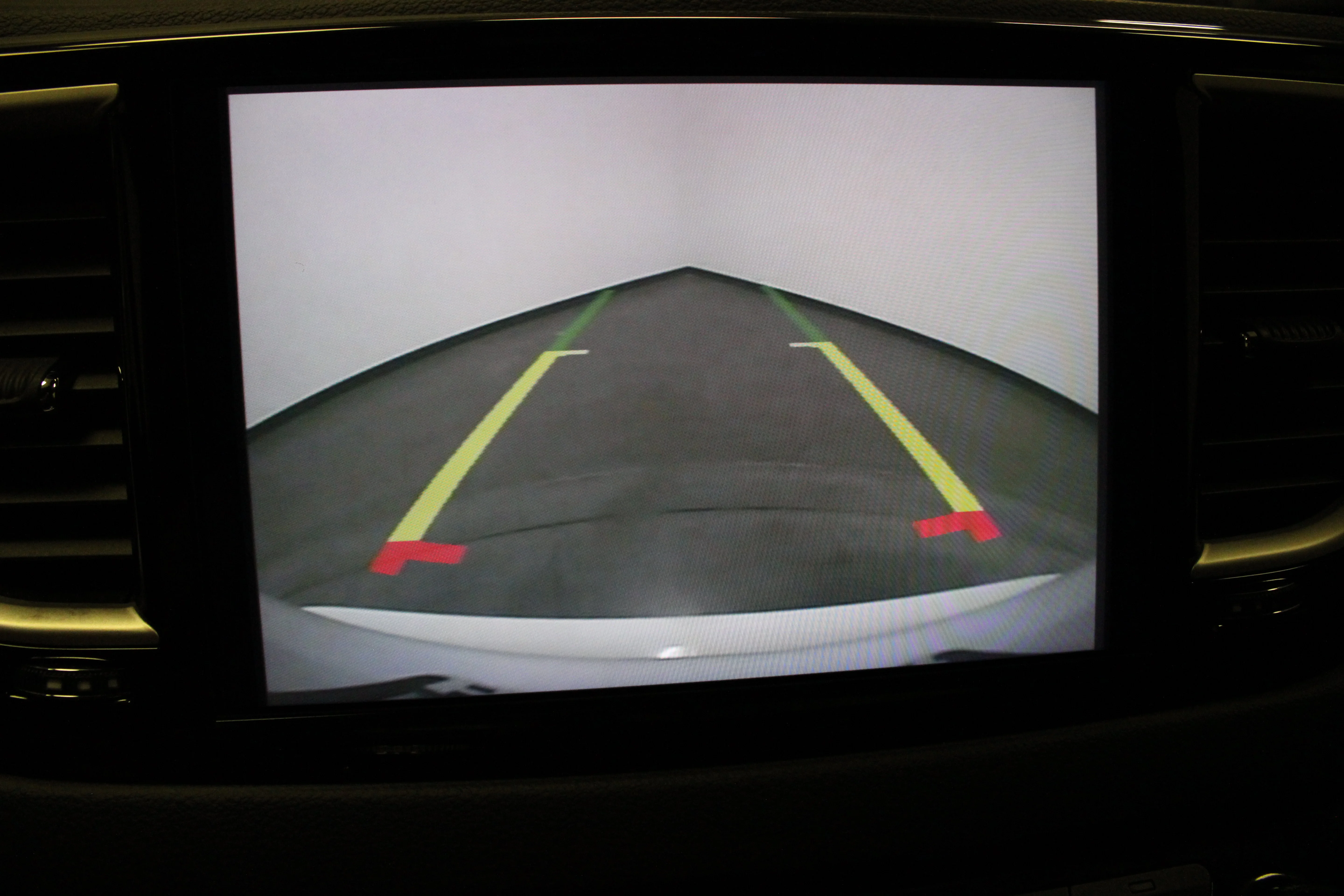 Used 2022 Bright White Clearcoat Chrysler Touring L image 27