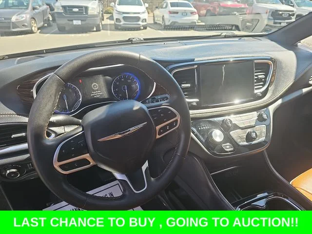 Used 2022 White Chrysler Pinnacle image 16